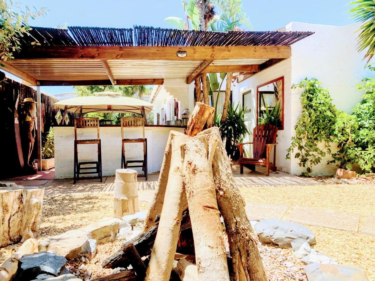 Regent Casa's - Cape Towns Blouberg Area - Where 20 People * Cape Town
