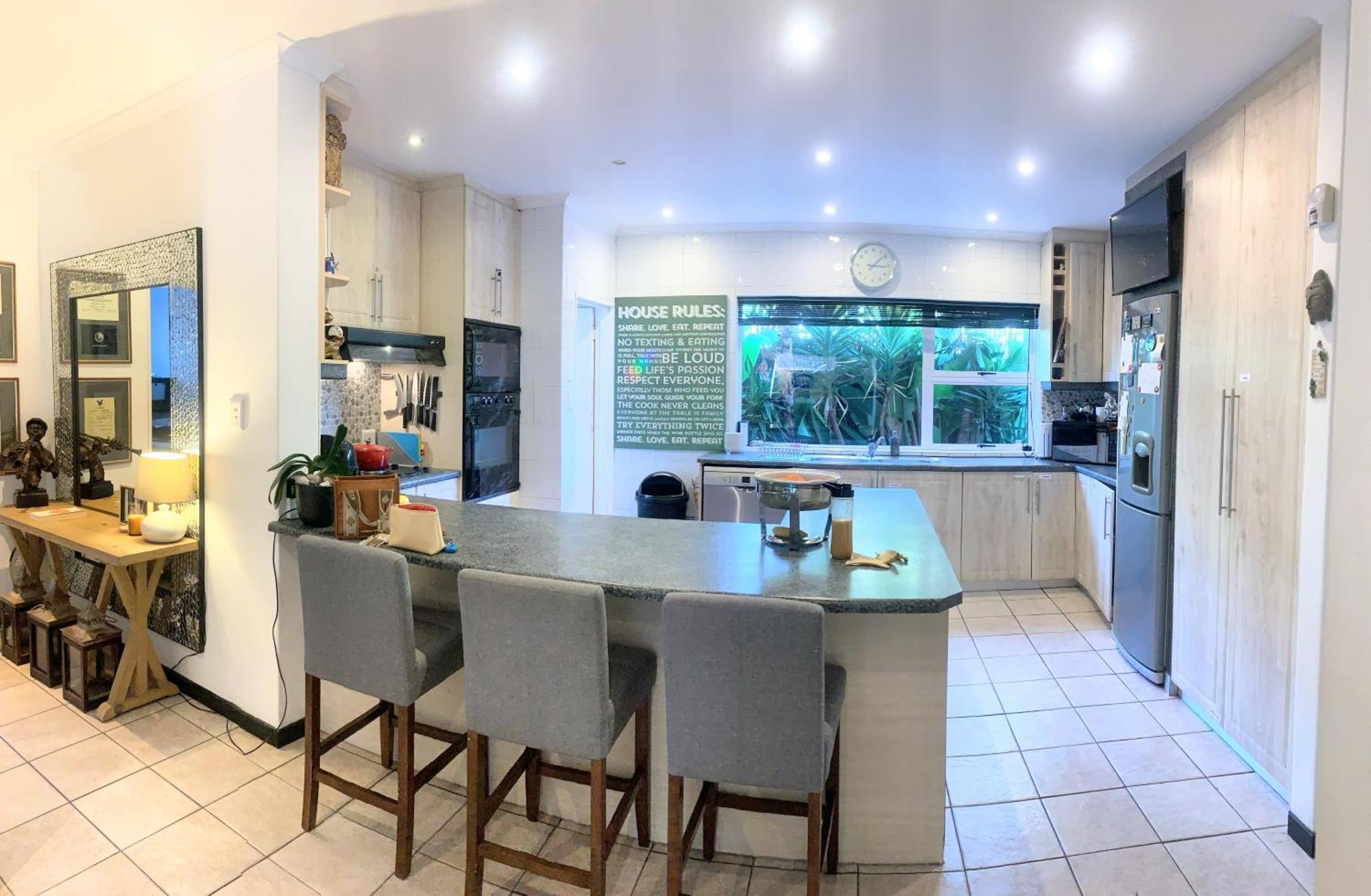 Regent Casa's - Cape Towns Blouberg Area - Where 20 People *
