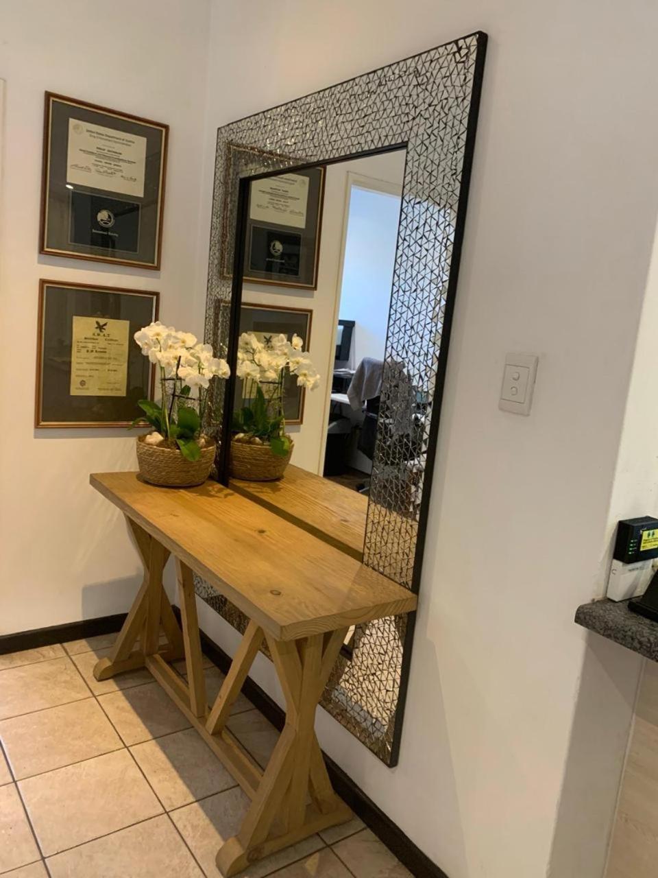 Apartment Regent Casa's - Cape Towns Blouberg Area - Where 20 People