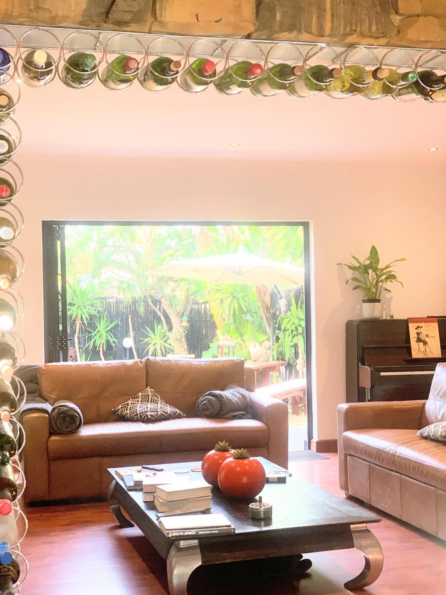Regent Casa's - Cape Towns Blouberg Area - Where 20 People