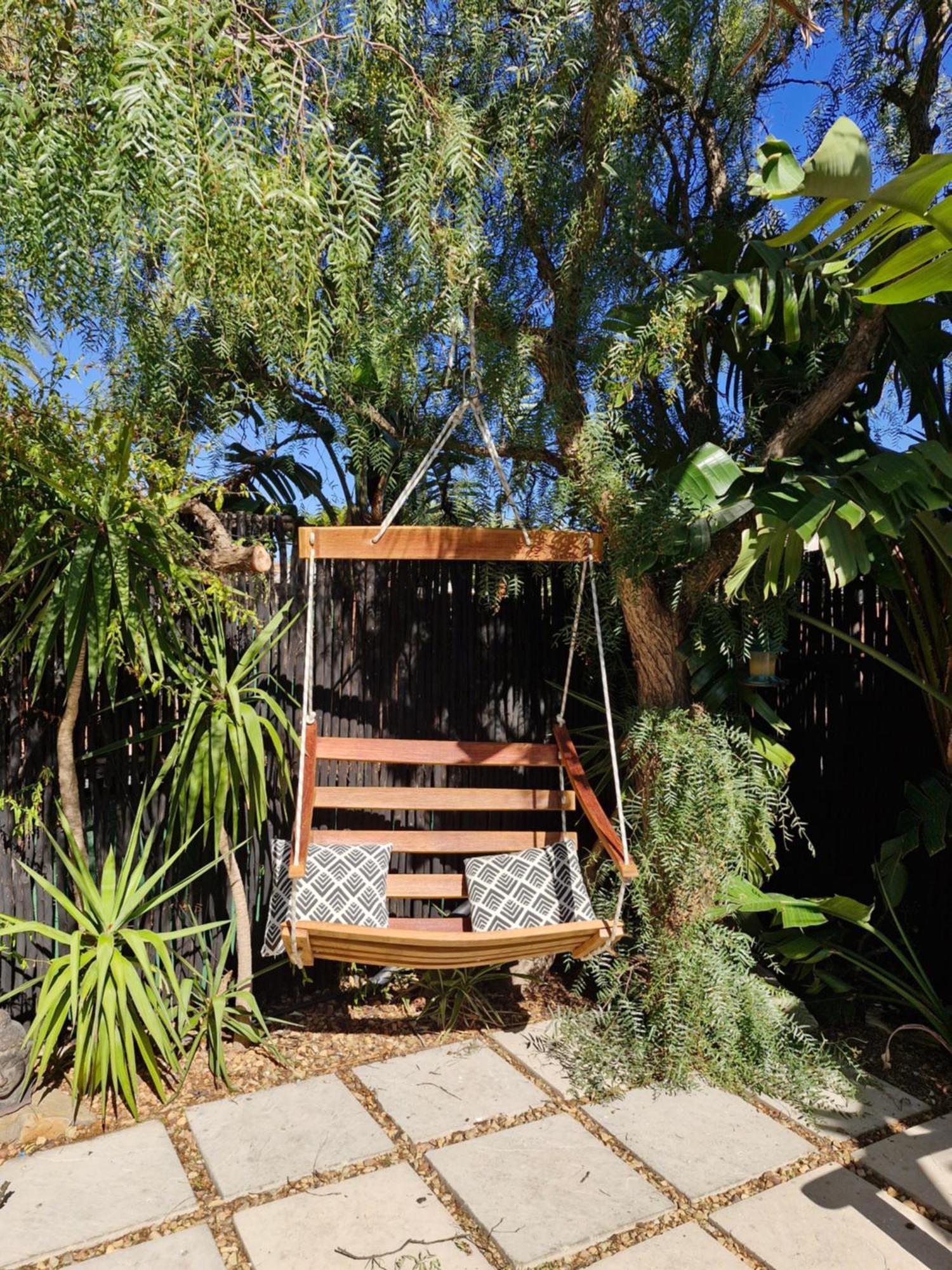 Regent Casa's - Cape Towns Blouberg Area - Where 20 People Apartment *