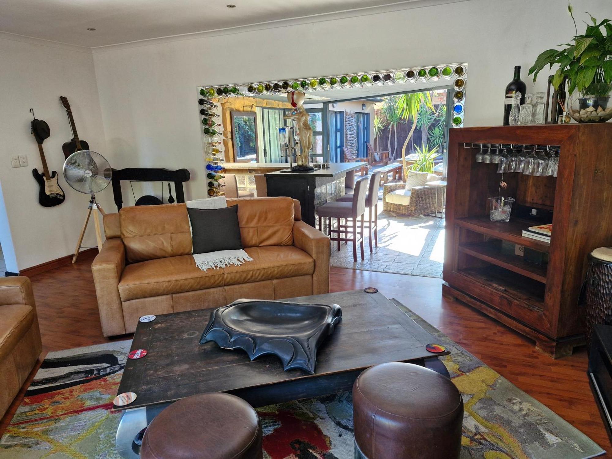 Regent Casa's - Cape Towns Blouberg Area - Where 20 People