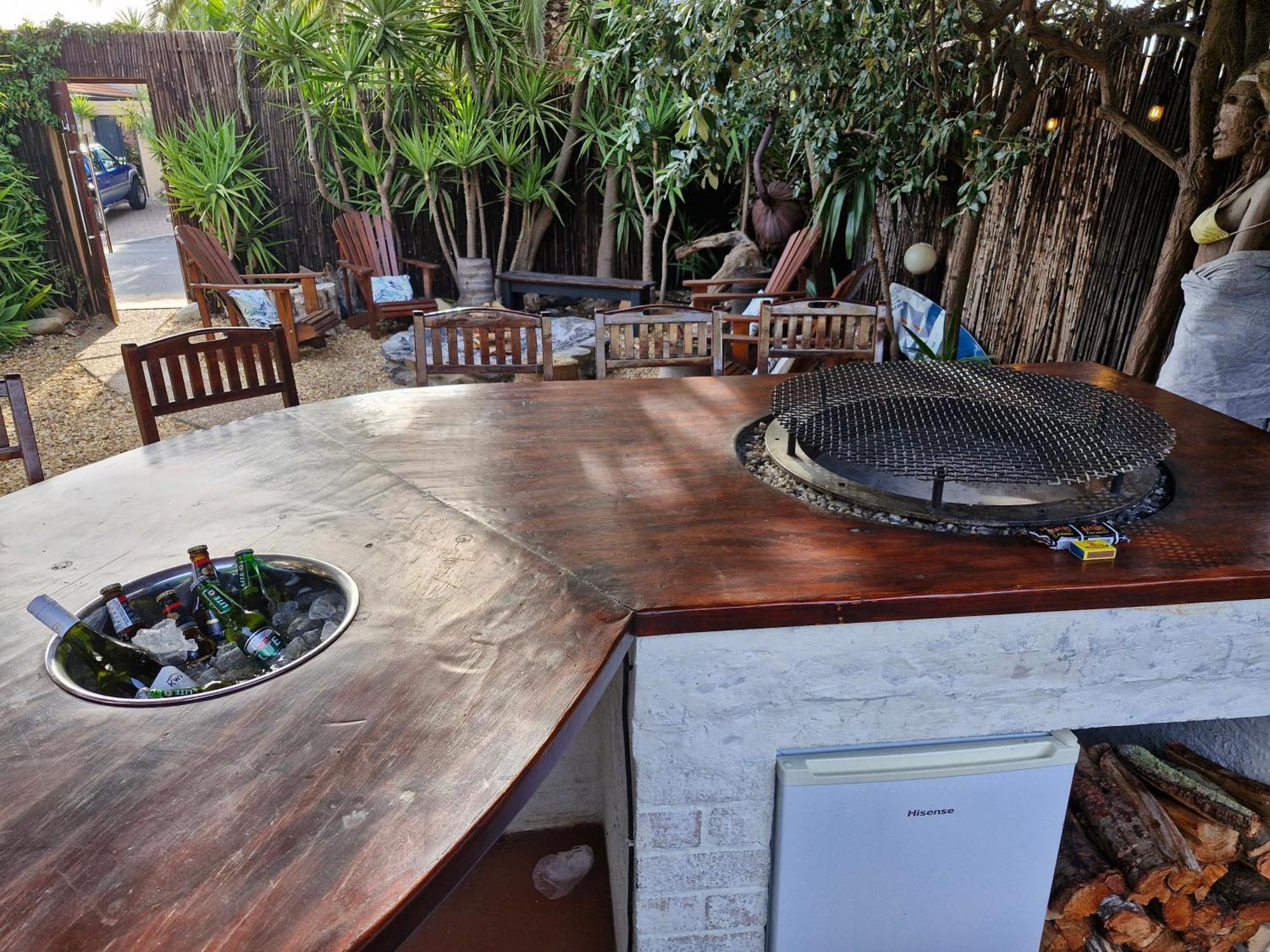 Regent Casa's - Cape Towns Blouberg Area - Where 20 People Apartment