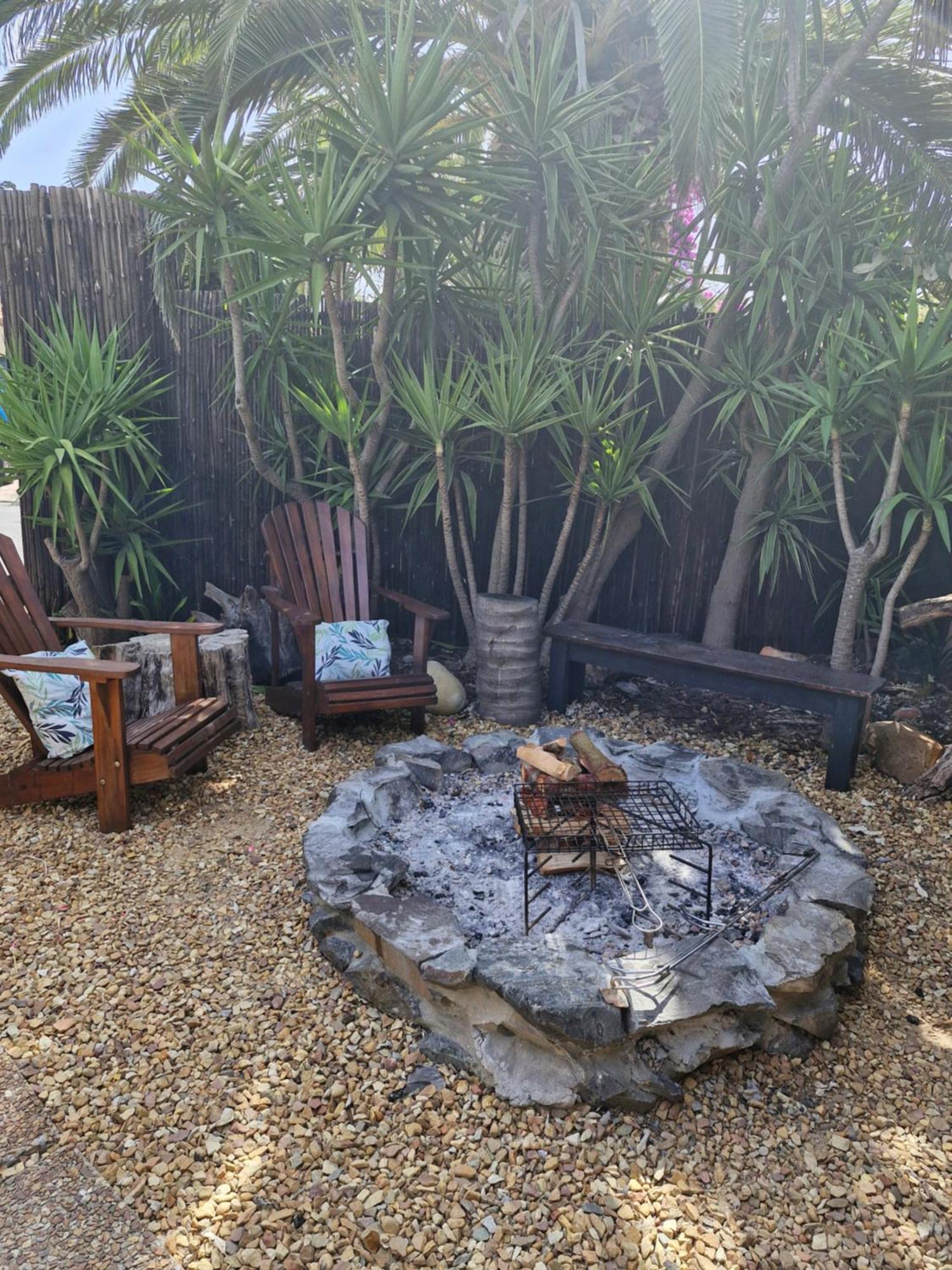 Regent Casa's - Cape Towns Blouberg Area - Where 20 People Apartment *