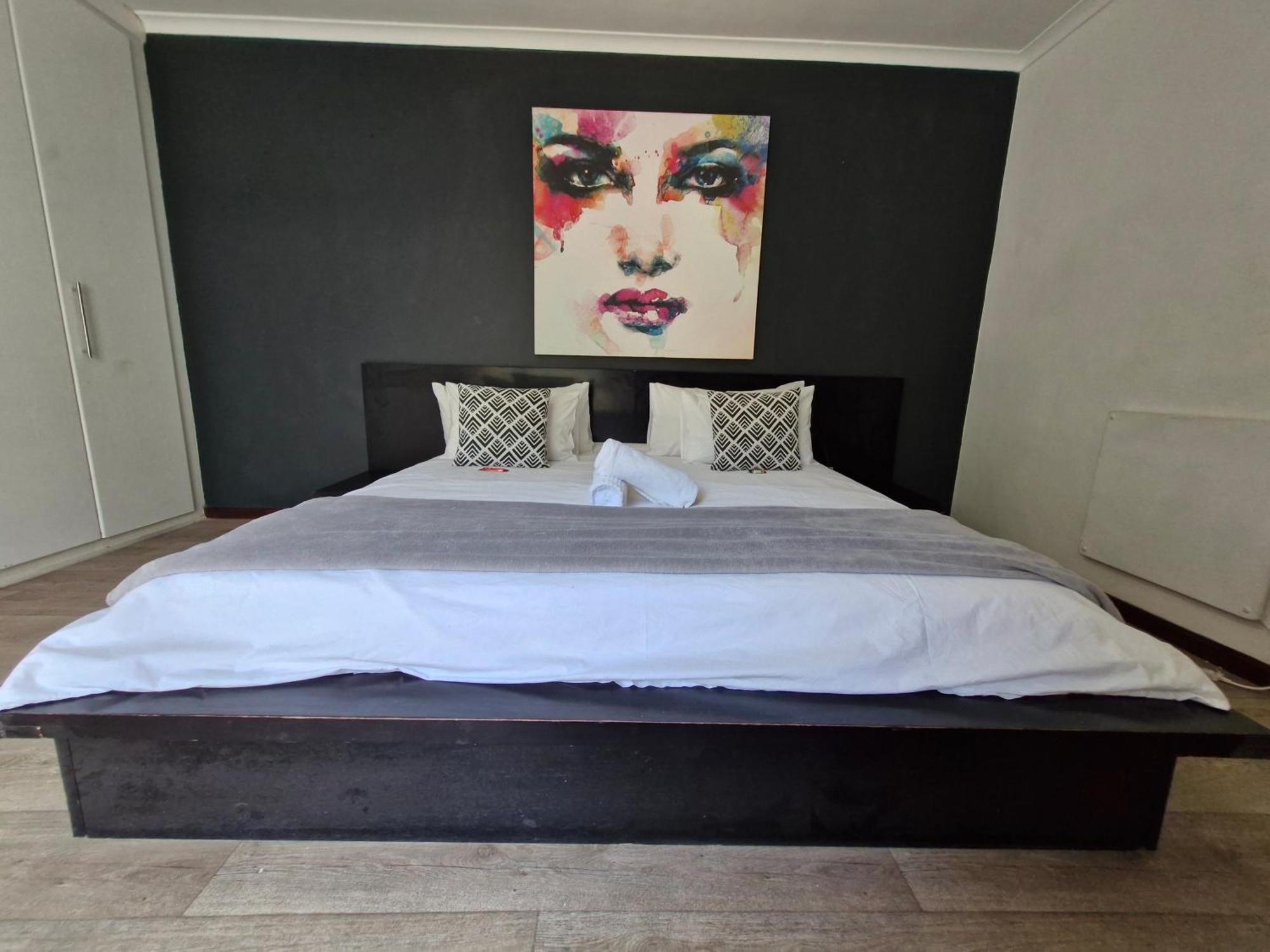 Regent Casa's - Cape Towns Blouberg Area - Where 20 People Cape Town