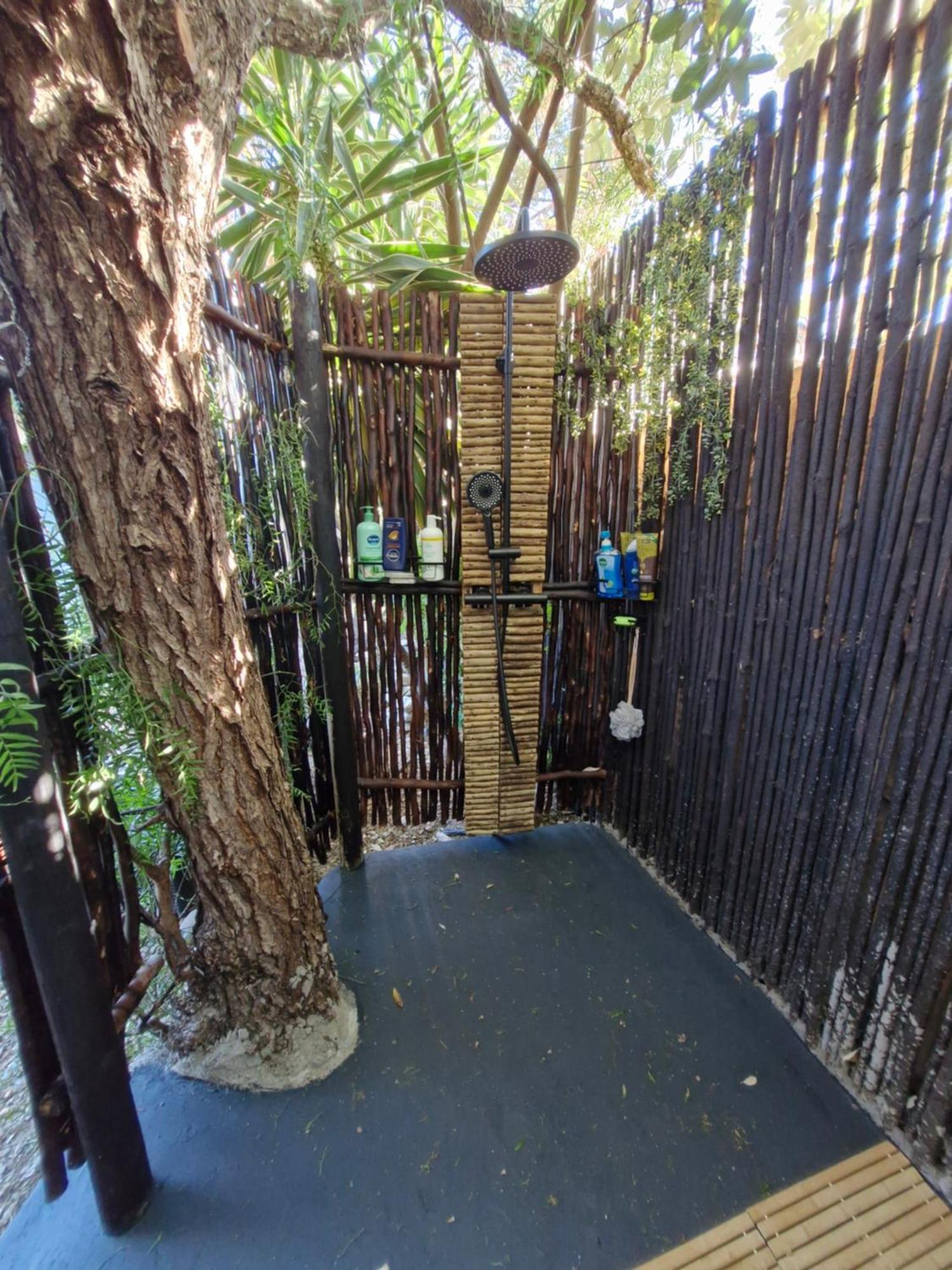 Regent Casa's - Cape Towns Blouberg Area - Where 20 People * Cape Town